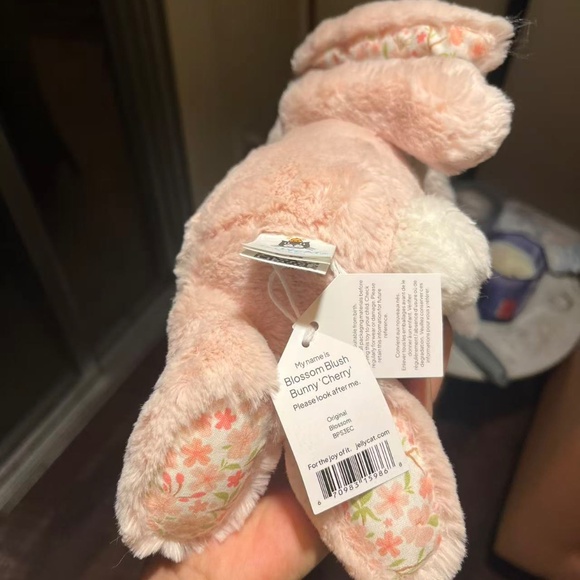 jellycat bashful blush cherry medium bunny NWT authentic - Picture 6 of 10